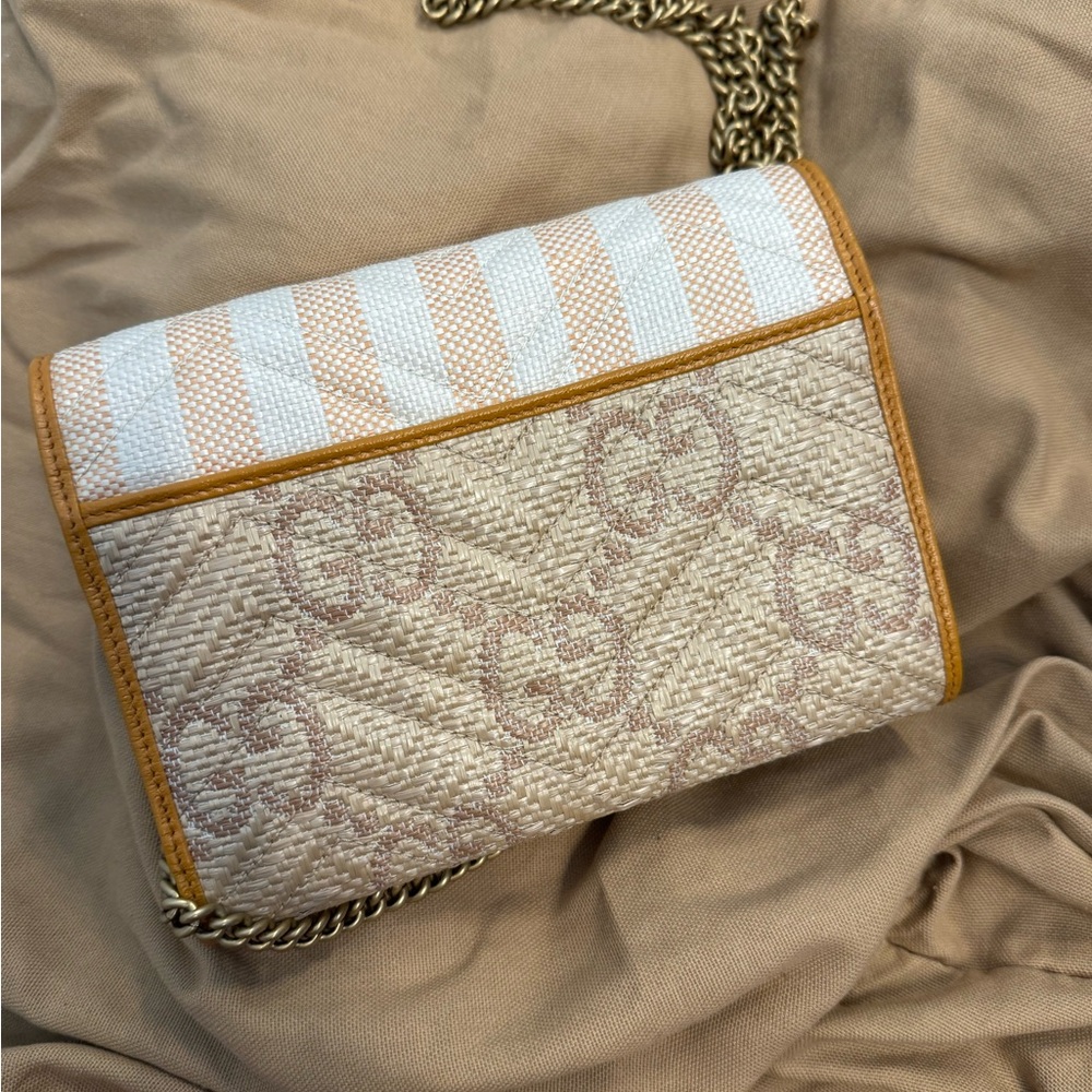 Gucci Beige and White Striped Bag - Picture 2 of 4